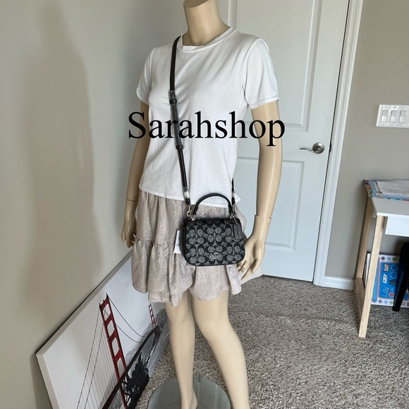 ✅Coach Lysa Top Handle Bag in Metallic Signature - Picture 9 of 15